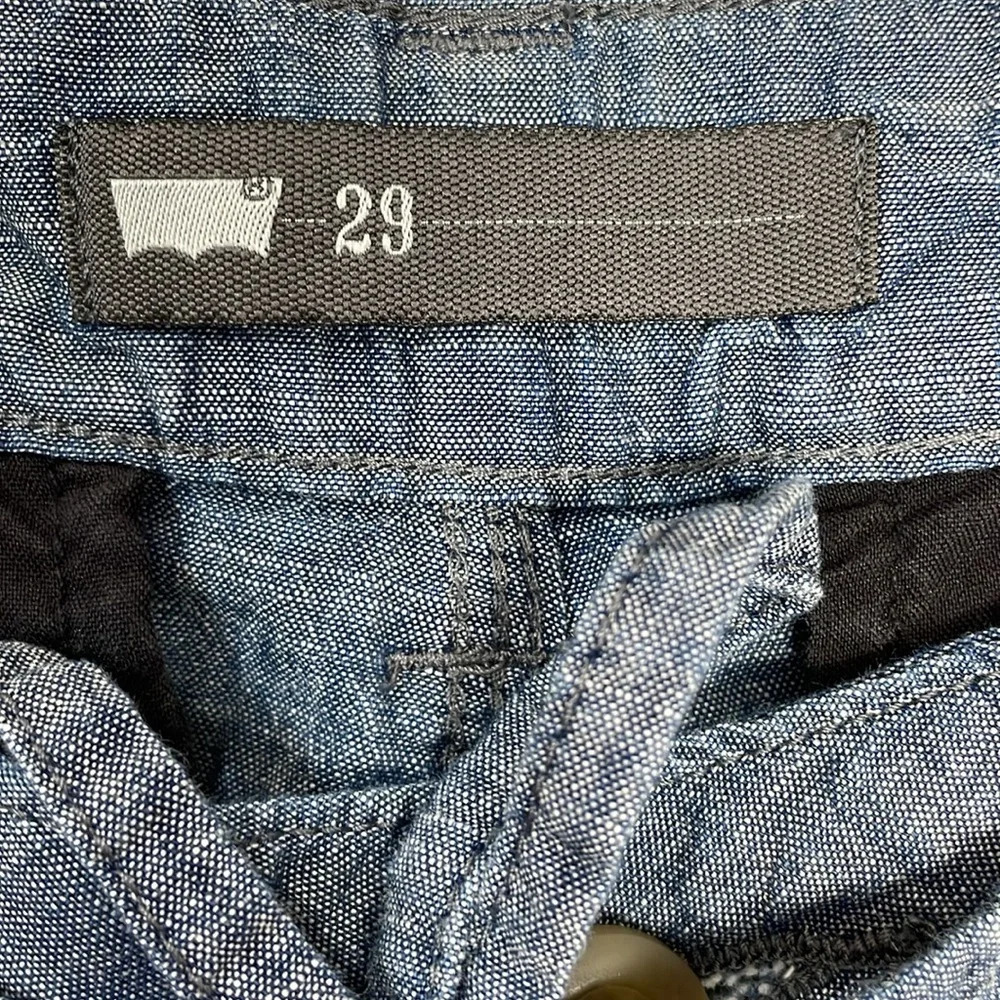 Levi’s Chambray Cuffed Flat Front Drawstring Wais… - image 8